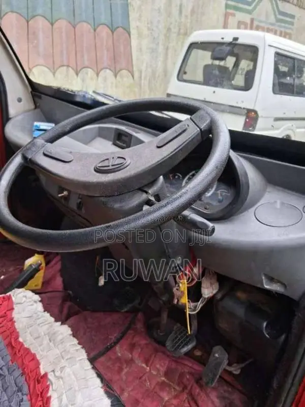 Tata Dimo Batta 2011 Lorry (Used)