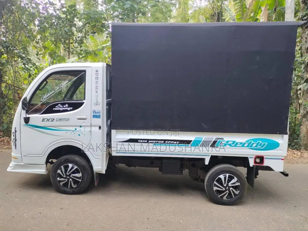Tata Dimo Batta 2006 Lorry (Used)