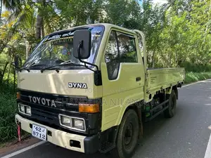 Toyota Dyna 1991 Lorry (Used)