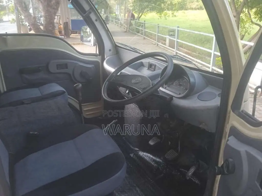 Tata Dimo Batta 2011 Lorry (Used)