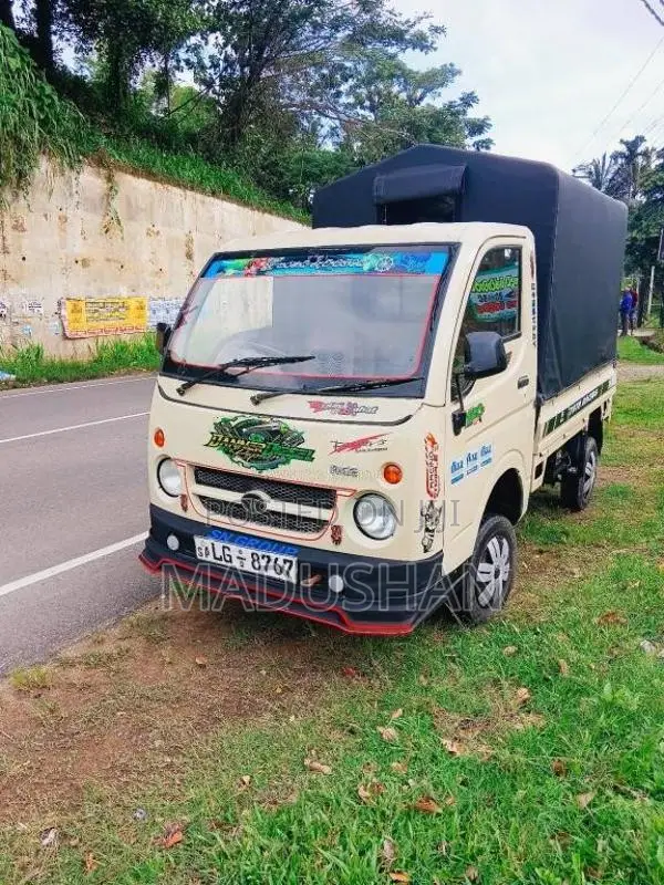 Tata Dimo Batta 2009 Lorry (Used)