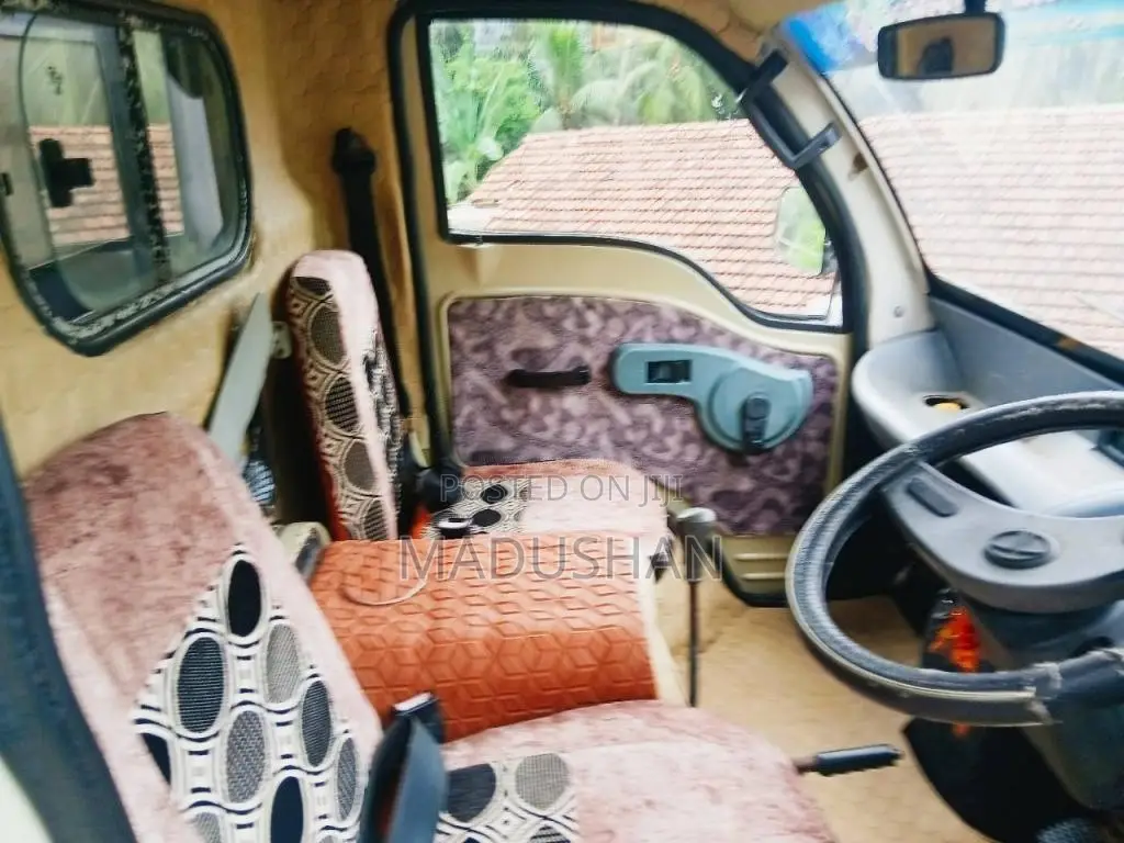 Tata Dimo Batta 2009 Lorry (Used)