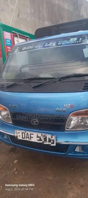Tata Dimo Batta 2017 Lorry (Used)