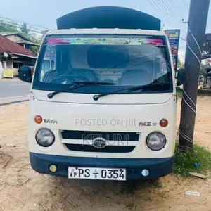 Tata Dimo Batta 2011 Lorry (Used)