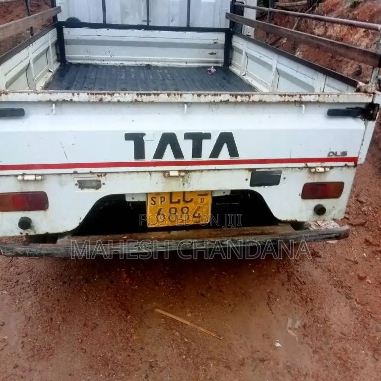 Tata Dimo Batta 2006 Lorry (Used)