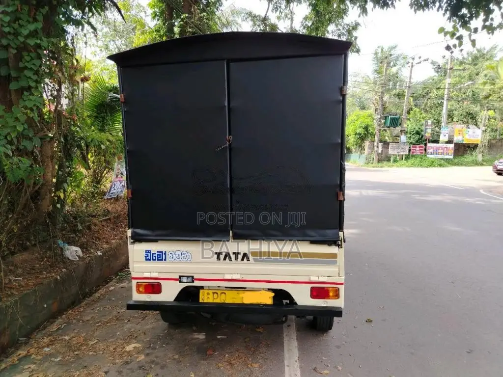 Tata Dimo Batta 2011 Lorry (Used)