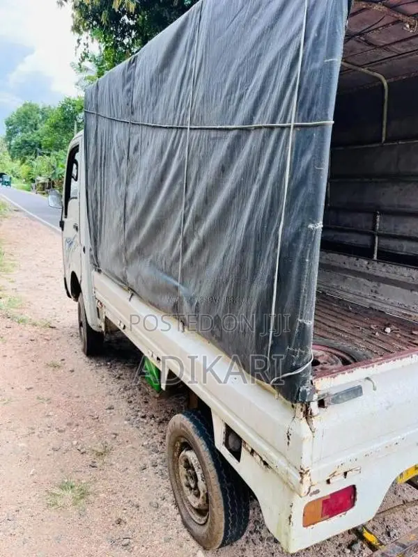 Tata Dimo Batta 2006 Lorry (Used)