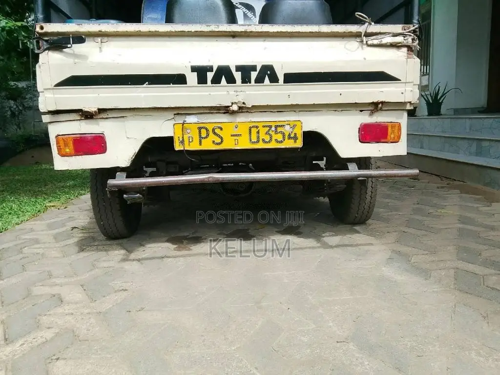 Tata Dimo Batta 2011 Lorry (Used)
