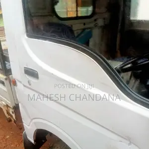 Tata Dimo Batta 2006 Lorry (Used)