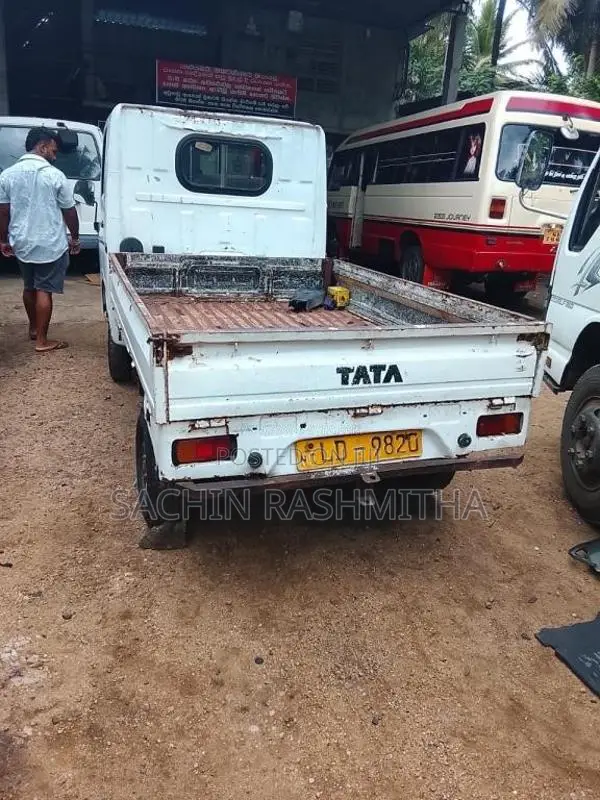 Tata Dimo Batta 2007 Lorry (Used)