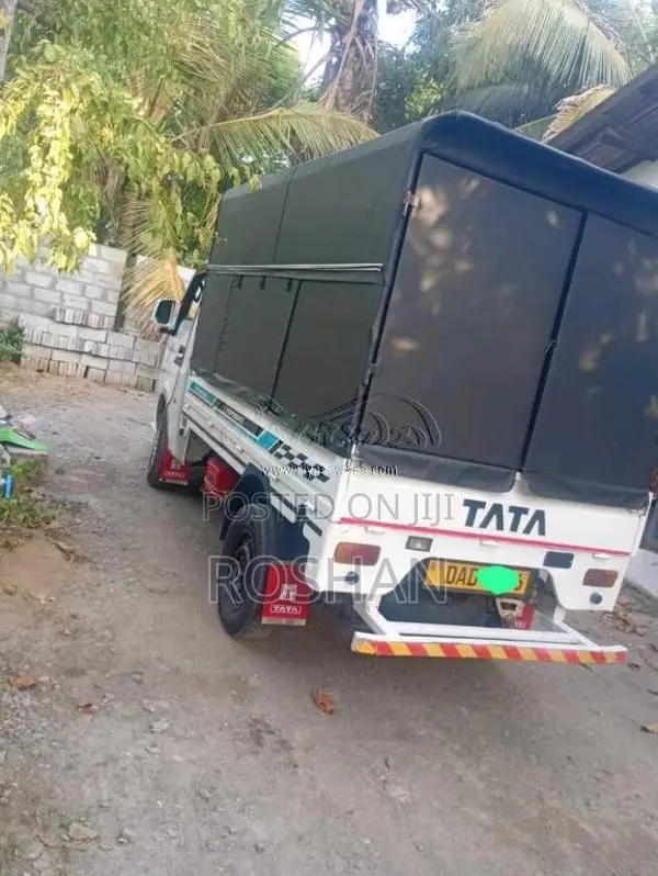Tata Dimo Lokka 2015 Lorry (Used)