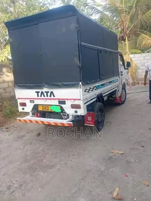 Tata Dimo Lokka 2015 Lorry (Used)