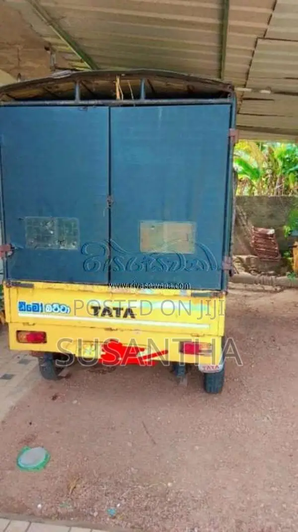 Tata Dimo Batta 2012 Lorry (Used)