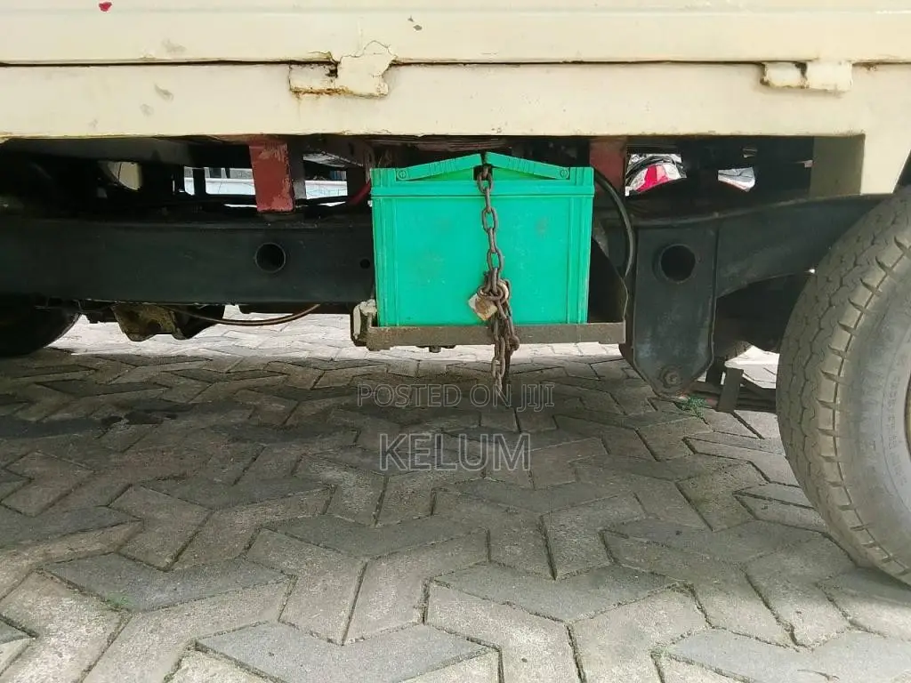 Tata Dimo Batta 2011 Lorry (Used)