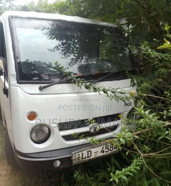 Tata Dimo Batta 2007 Lorry (Used)