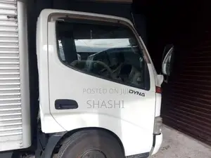 Toyota DYNA 10 5 FULLBODY 1998 Lorry (Used)