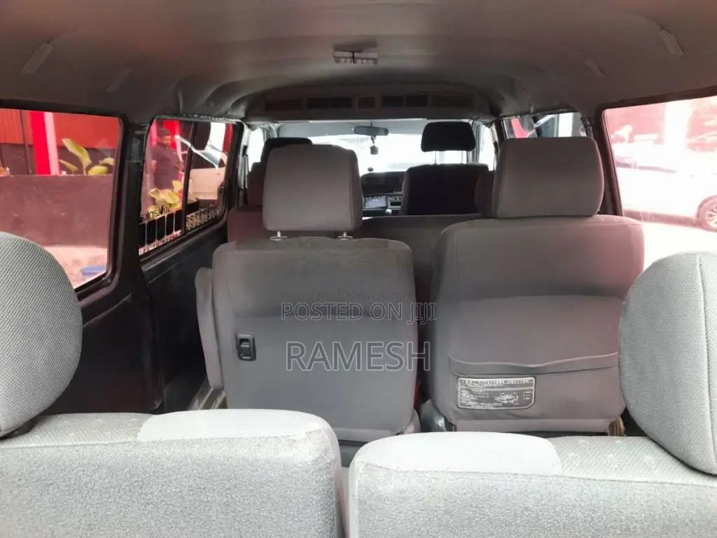 Toyota Dolphin 1990 Van (Used)
