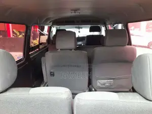 Toyota Dolphin 1990 Van (Used)
