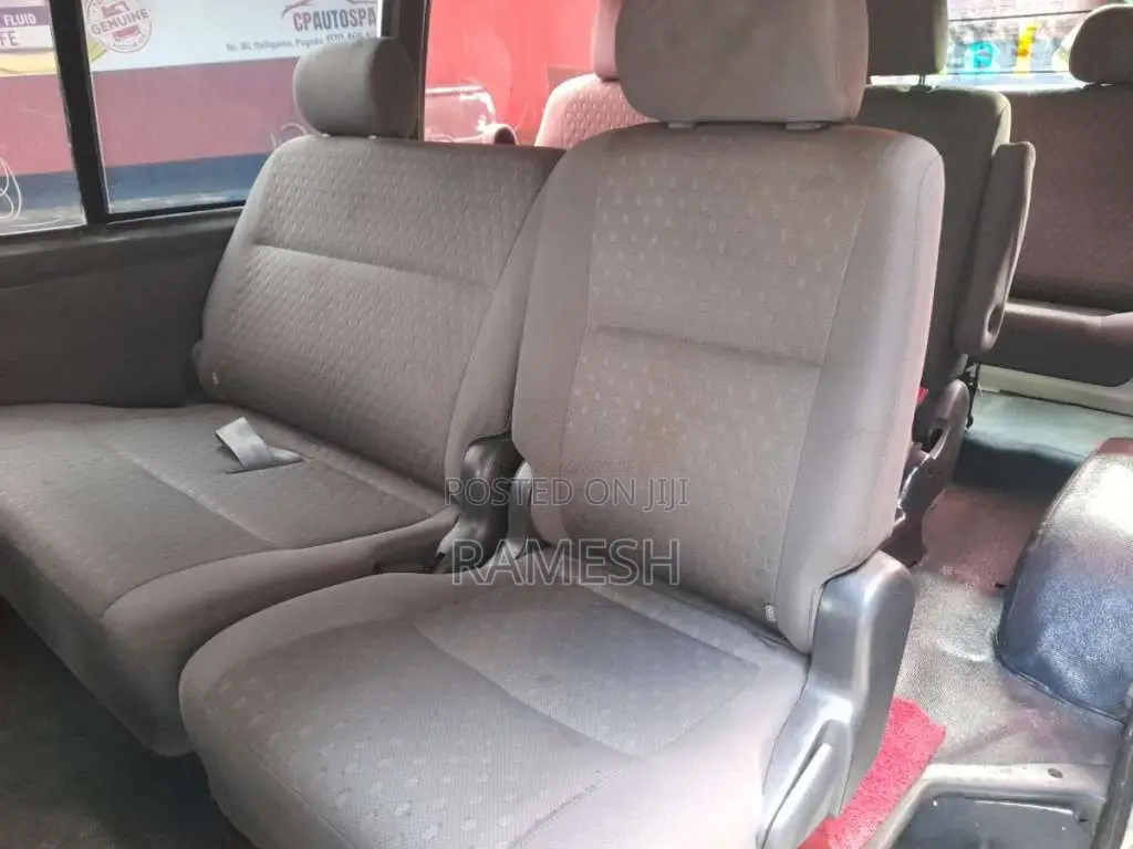 Toyota Dolphin 1990 Van (Used)