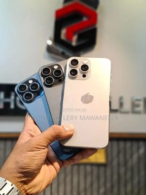 Apple iPhone 15 Pro Max 256GB (Used)