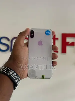 Apple iPhone XS (Used)