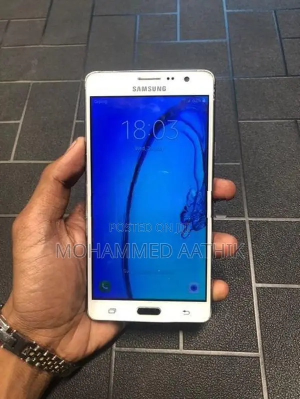 Samsung Galaxy On7 on 7 (Used)