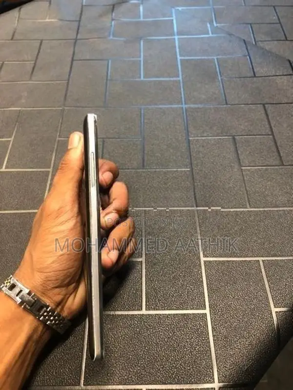 Samsung Galaxy On7 on 7 (Used)