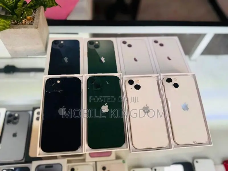Apple iPhone 13 128GB Fullset Box (Used)