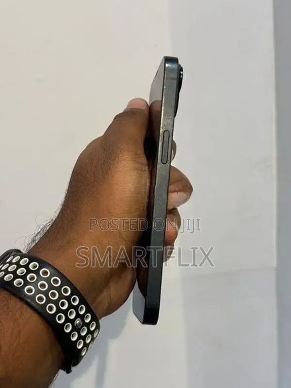 Apple iPhone 14 (Used)