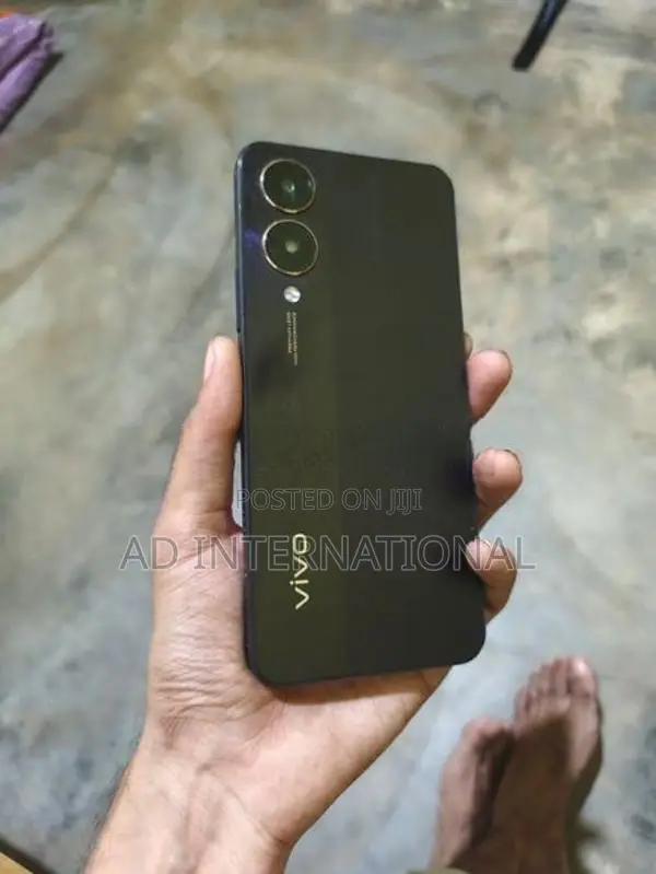 Vivo Y28 128GB (Used)