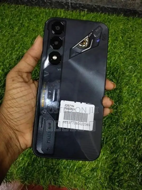 ZTE nubia 5 5G (Used)