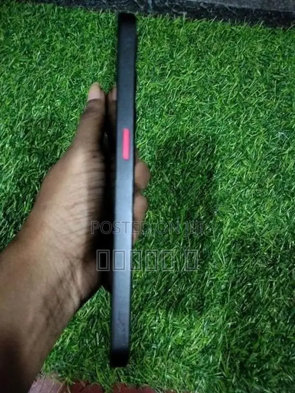 ZTE nubia 5 5G (Used)