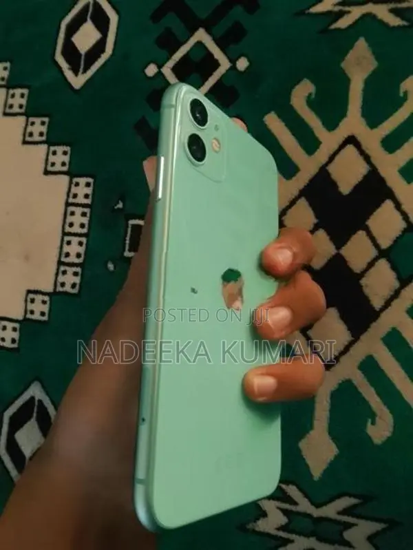 Apple iPhone 11 (Used)