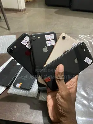 Apple iPhone 8 (Used)