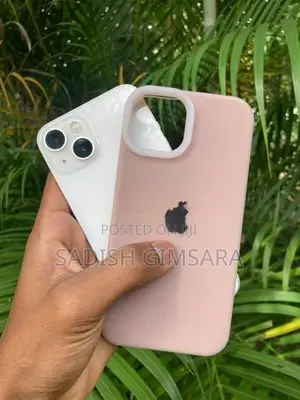 Apple iPhone 13 (Used)