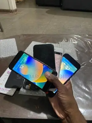 Apple iPhone 8 (Used)