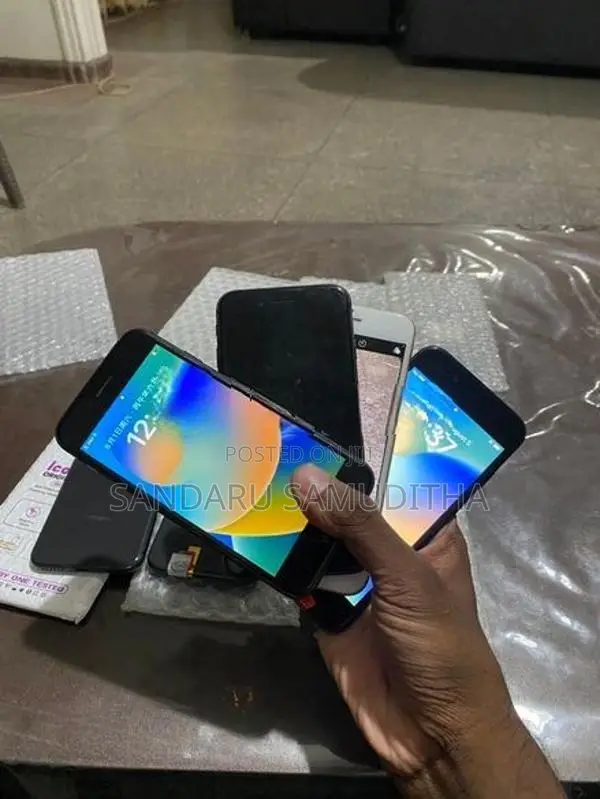 Apple iPhone 8 (Used)