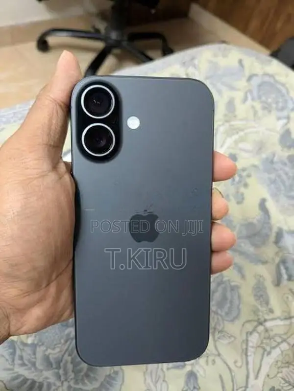 Apple iPhone 17 (Used)