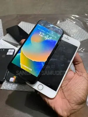 Apple iPhone 8 (Used)