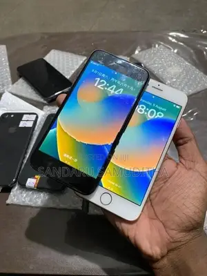 Apple iPhone 8 (Used)