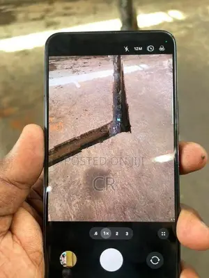 Samsung Galaxy S22 (Used)