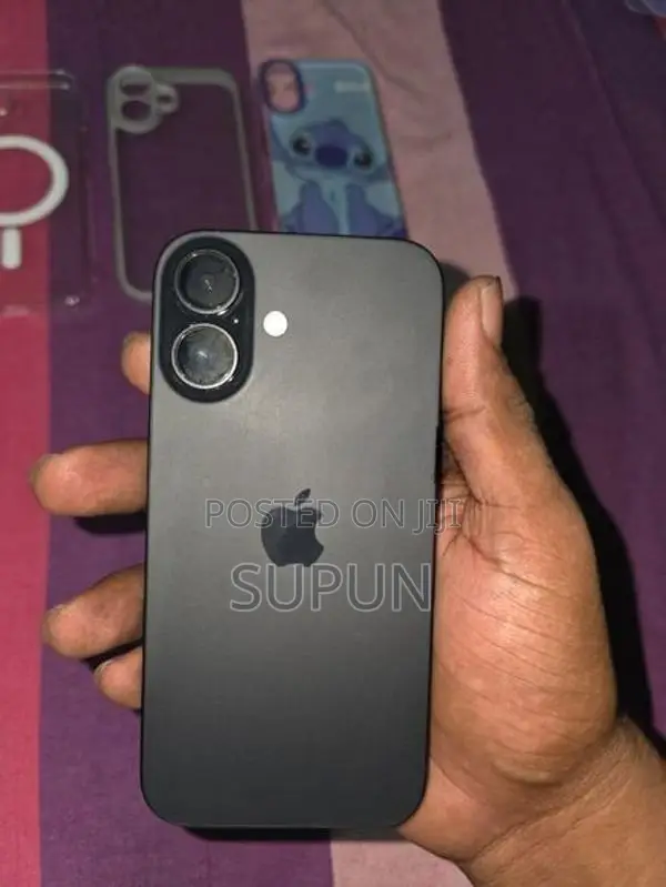 Apple iPhone 16 128GB (Used)