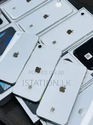 Apple iPhone SE 2 128GB (Used)