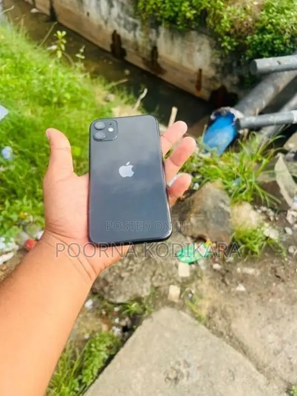 Apple iPhone 11 (Used)