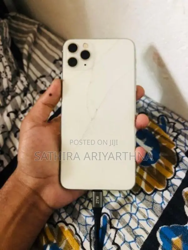 Apple iPhone 11 Pro Max (Used)