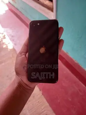 Apple iPhone SE 2 256GB (Used)
