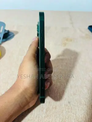 Apple iPhone 13 (Used)