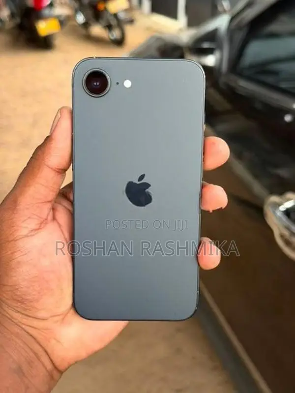 Apple iPhone 16e (Used)