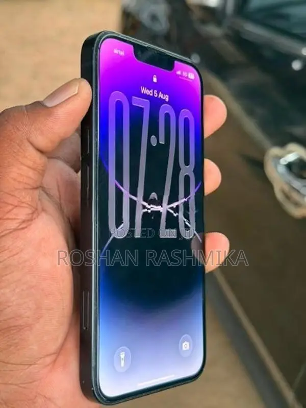 Apple iPhone 16e (Used)