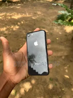 Apple iPhone 8 (Used)